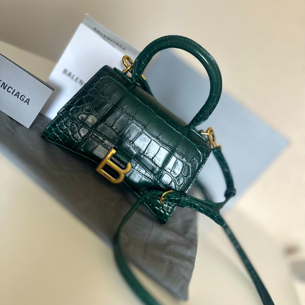 Balenciaga bag green fabulous color u can’t get anymore!!!!!
